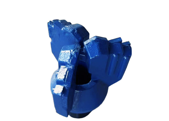 Ferramentas de perfuração rotativas Três lâminas de asa Drag Rock Drill Bit para formações moles