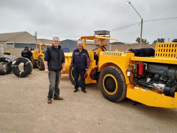 Cor hidrostática do amarelo da capacidade de volume da máquina 1m3 do carregador-transportador da bomba 1CBM