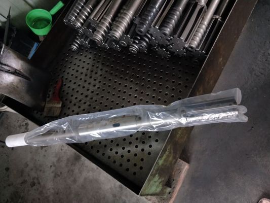 A mineração utiliza ferramentas as peças da broca de rocha que forjam o adaptador Hd712rp Cop1840 T45 da pata