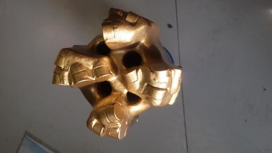 As ferramentas de perfuração da rocha do bocado de broca de PDC para IADC codificam G4456 HY/M422 com o calibre do projeto liso