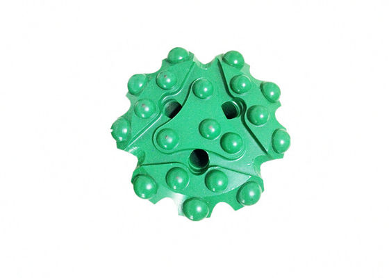 Bocado de botão de R32 64mm e bocado de botão de Retrac com as inserções do carboneto de tungstênio do nível superior YK05